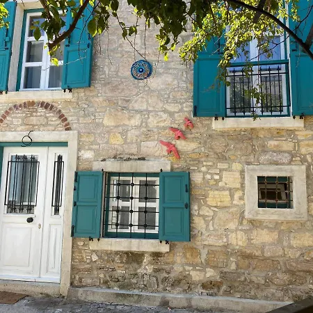 Ferienhaus Oezel Tasarimli Tarihi Tas Ev