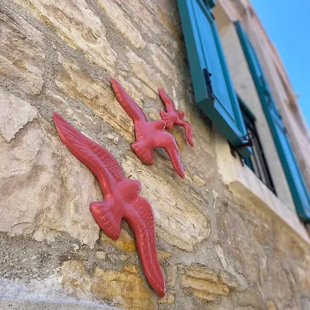 Oezel Tasarimli Tarihi Tas Ev * Çeşme