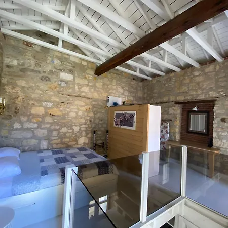 Ferienhaus Oezel Tasarimli Tarihi Tas Ev